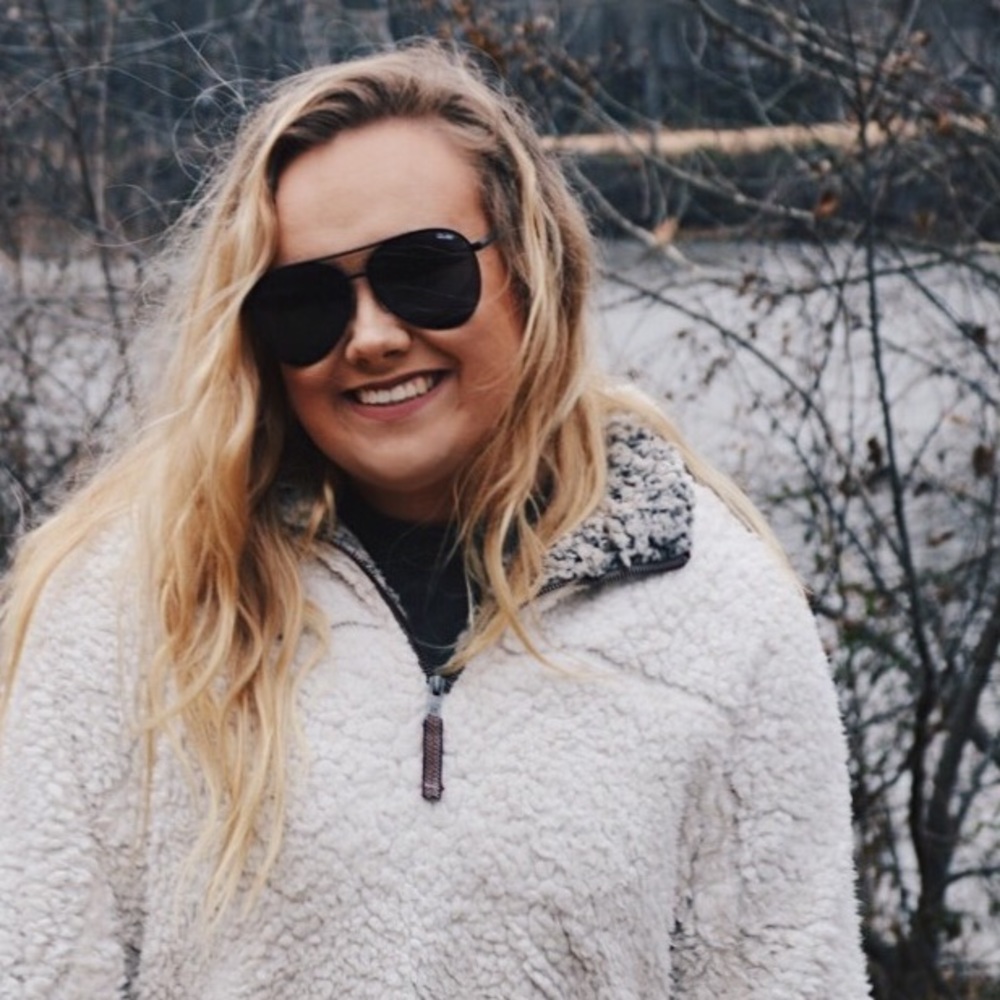 Meet your Posher, Abby